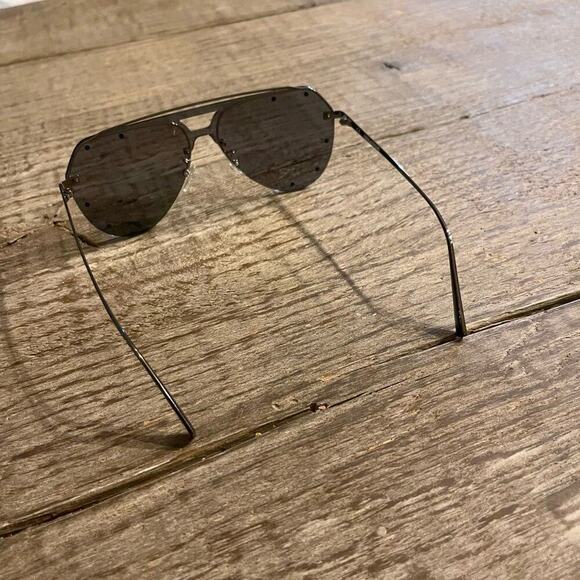 Zadig & Voltaire Aviator Sunglasses. - Picture 4 of 9